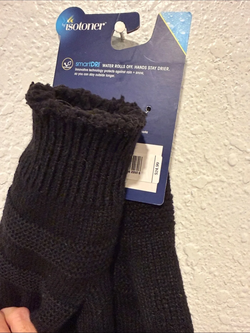 Isotoner Black Fleece-Lined Women's Gloves - Picture 3 of 3
